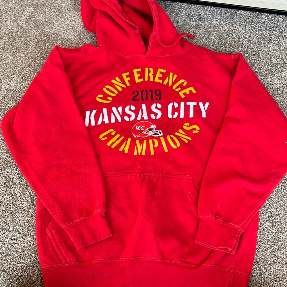 CHIEFS. 2019 Conference champs hoodie. Women’s size medium.